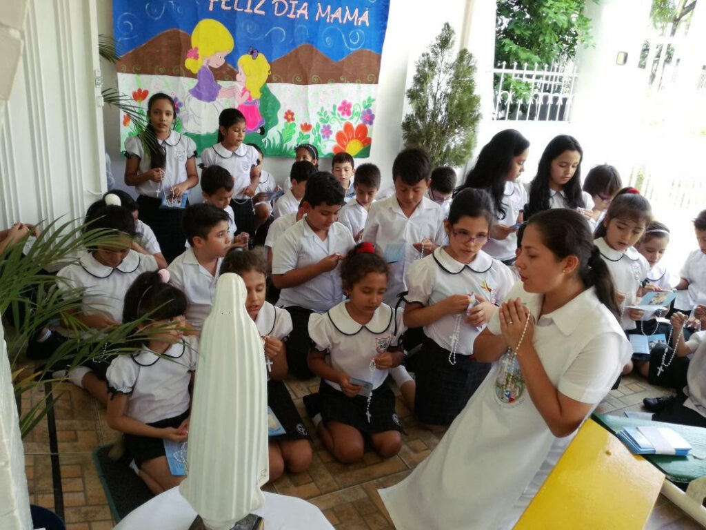 ARMATA BIANCA / ARMADA BLANCA - WORLD ROSARY DAY 2024